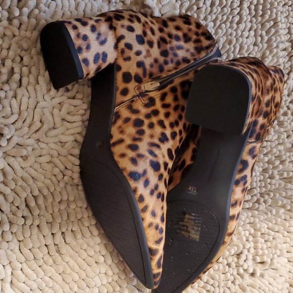 Alex Marie Leopard Print Booties - Picture 3 of 3